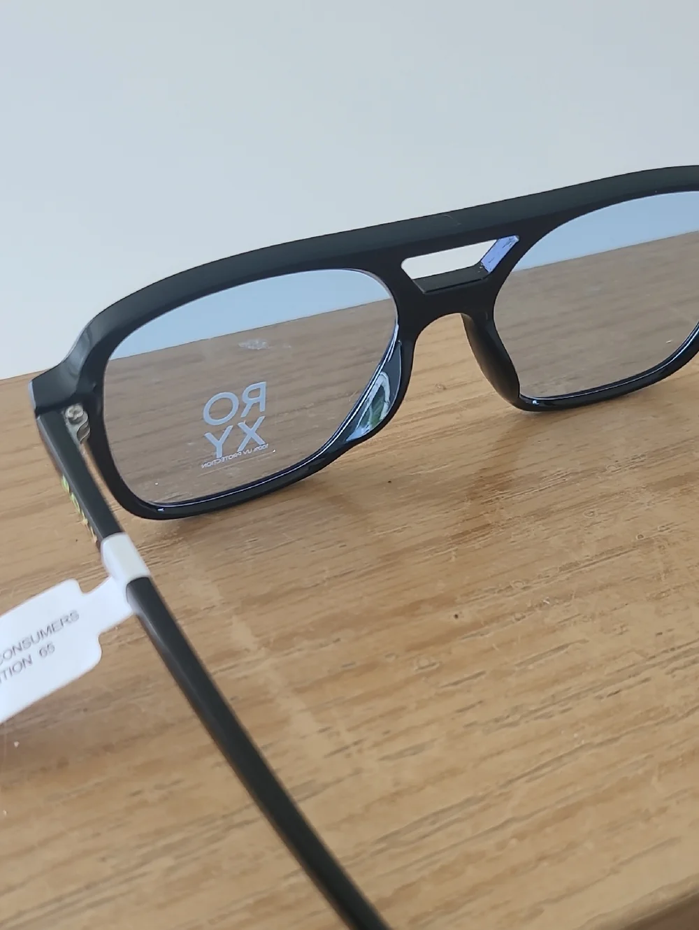 Roxy Black Pilot-Style Sunglasses